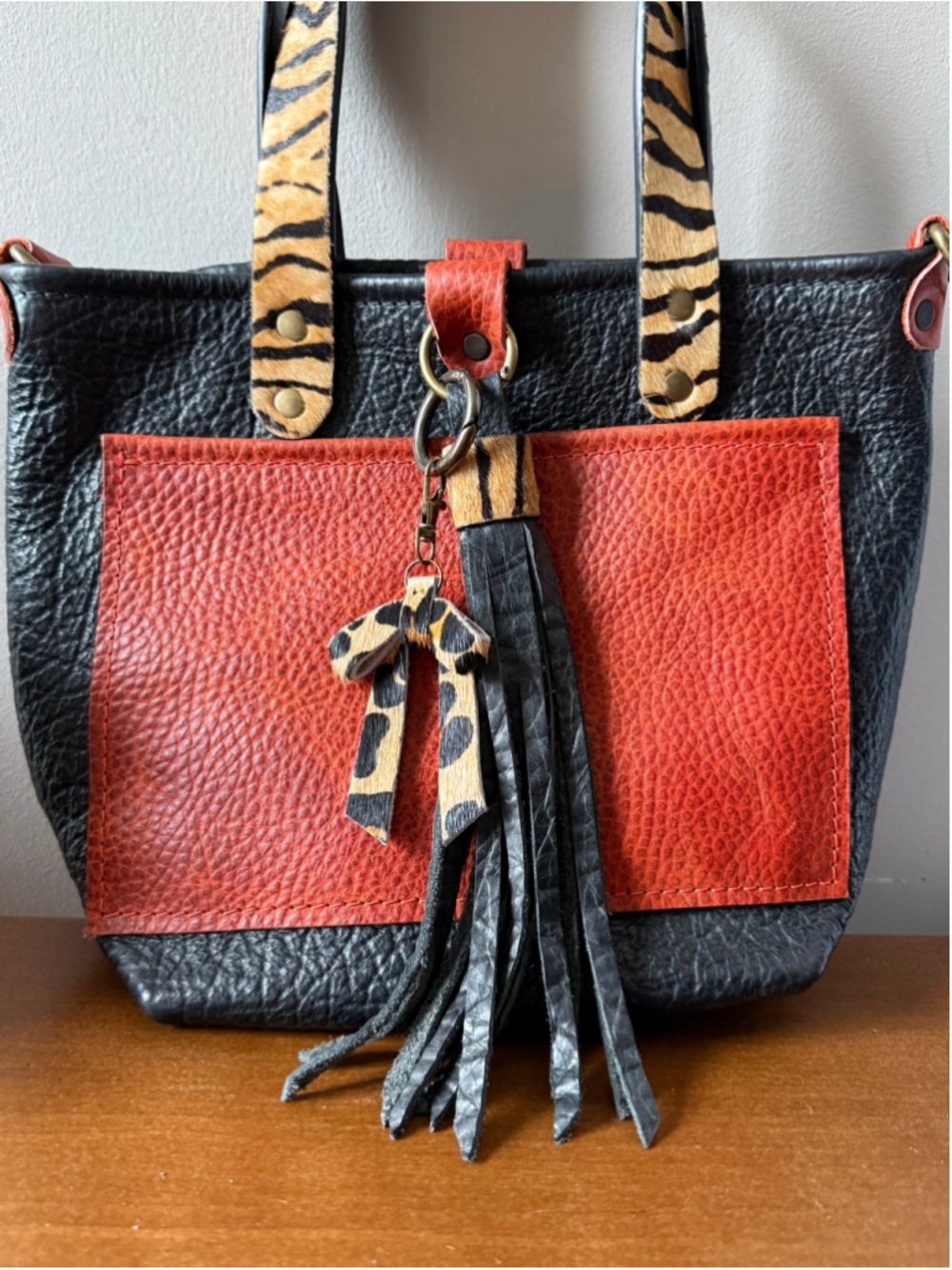 Women's Chandler Leather Minimalist Black Sienna Animal Print